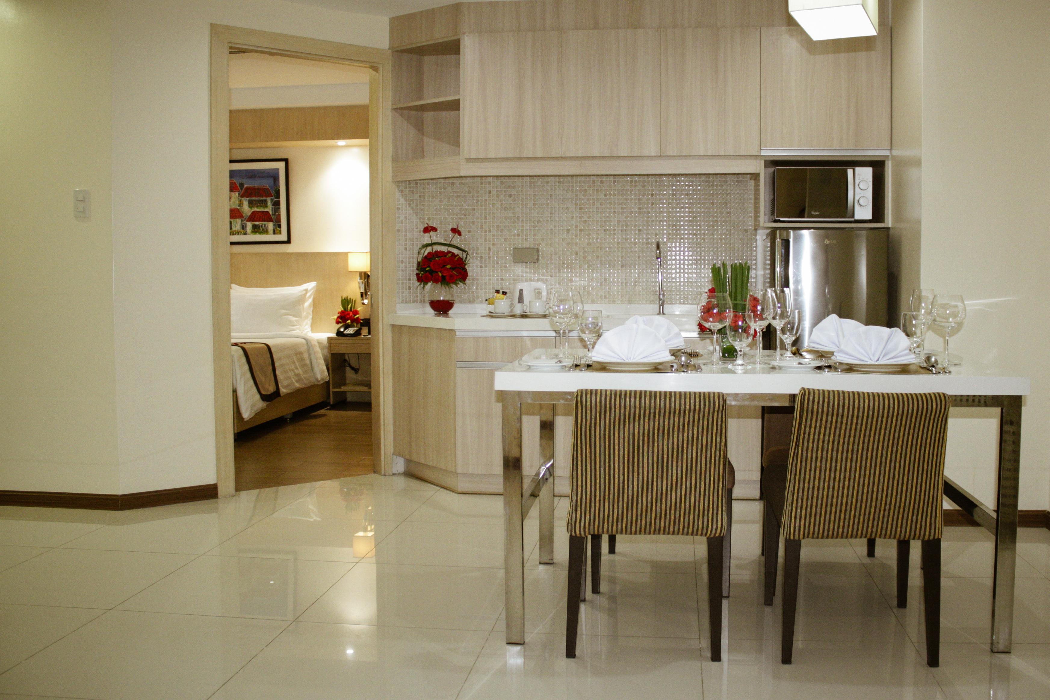 Golden Prince Hotel & Suites Cebu Extérieur photo