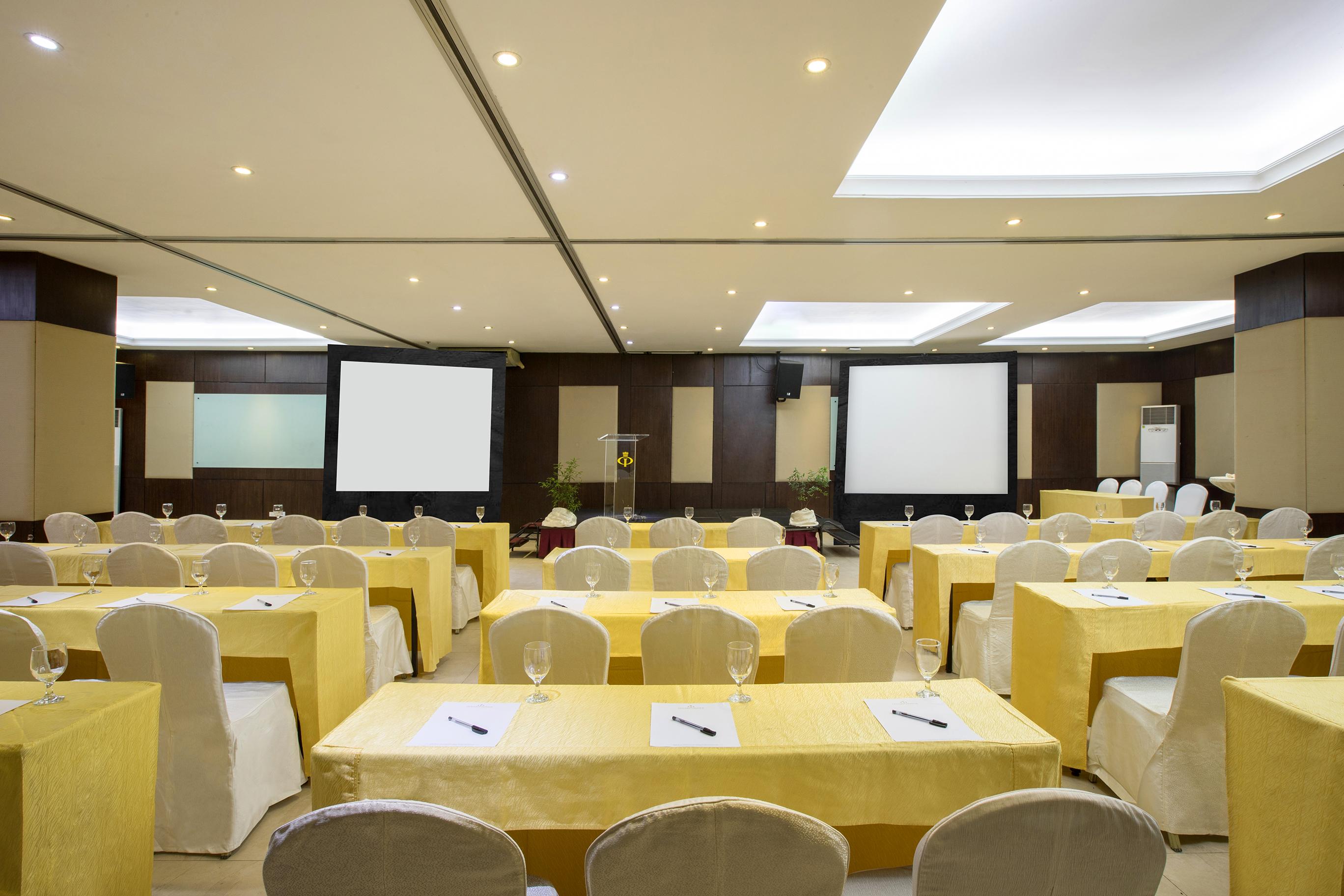 Golden Prince Hotel & Suites Cebu Extérieur photo