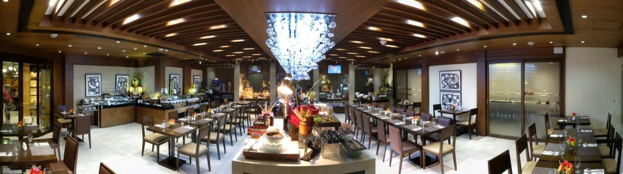 Golden Prince Hotel & Suites Cebu Extérieur photo